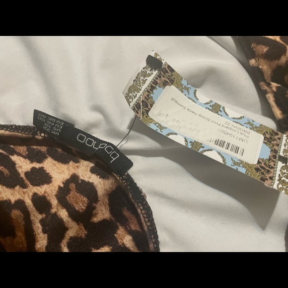 Boohoo boohoo boohoo boohoo boohoo leopard/cheetah print one piece swim suit - Picture 4 of 4